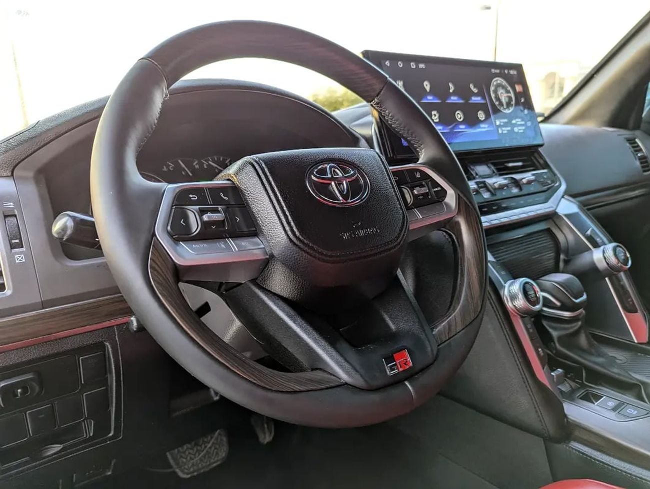 Toyota Land Cruiser GXR Facelifted With Interior and Exterior - GCC specs