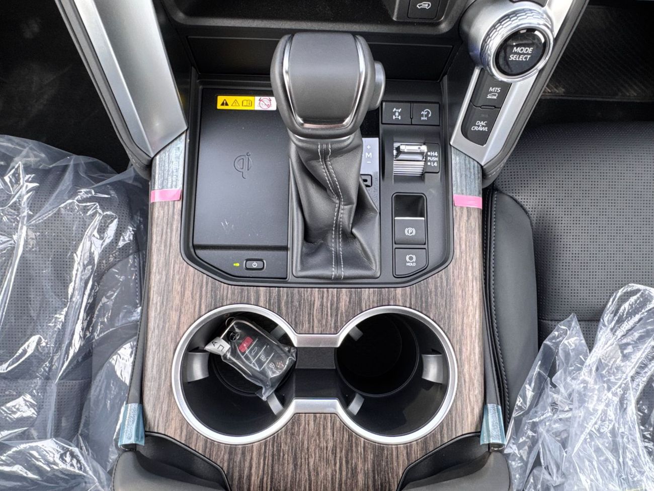 تويوتا لاند كروزر 2025 TOYOTA RIGHT HAND DRIVE LAND CRUISER 300 VXR 3.3L DIESEL BRAND NEW 0KM