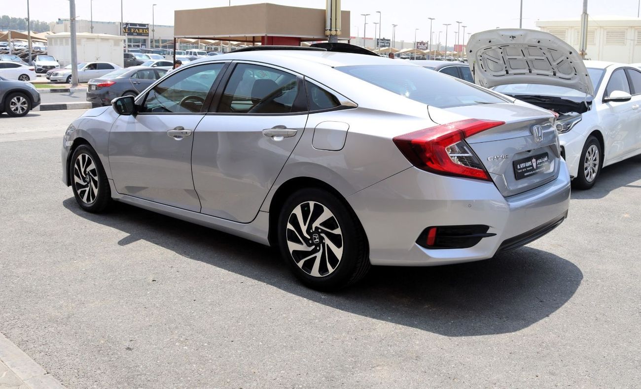 Honda Civic DX ACCIDENTS FREE - GCC - SUNROOF - PERFECT CONDITION INSIDE OUT