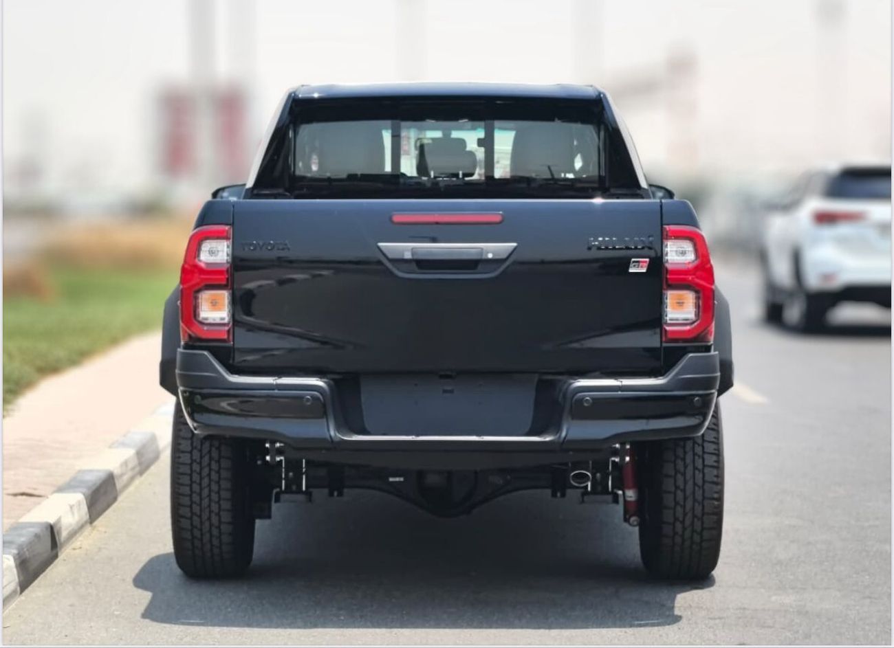 تويوتا هيلوكس GR Sport 4.0L