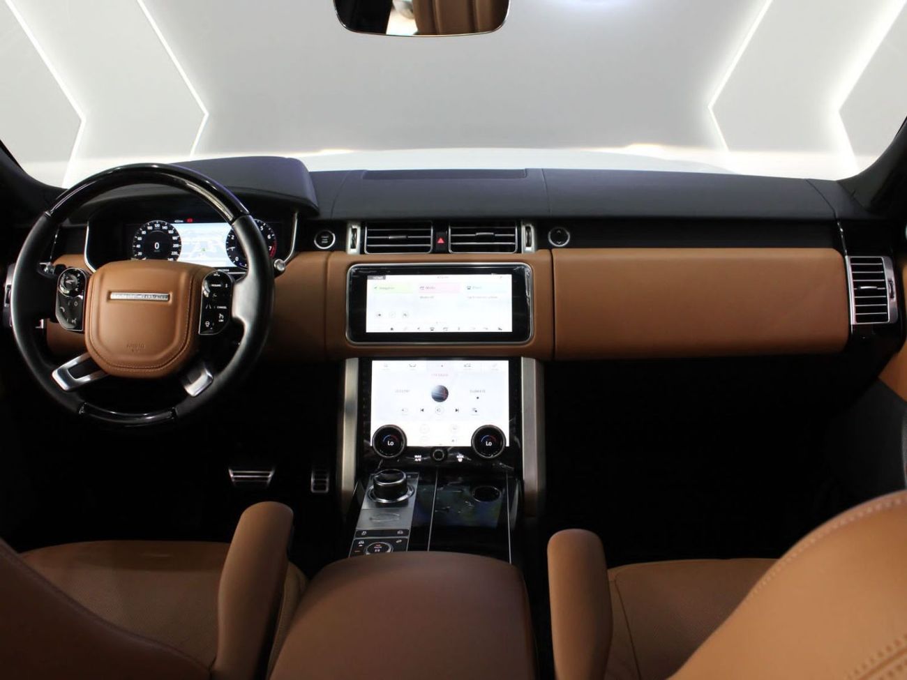 Land Rover Range Rover P400 DYNAMIC Fully Loaded