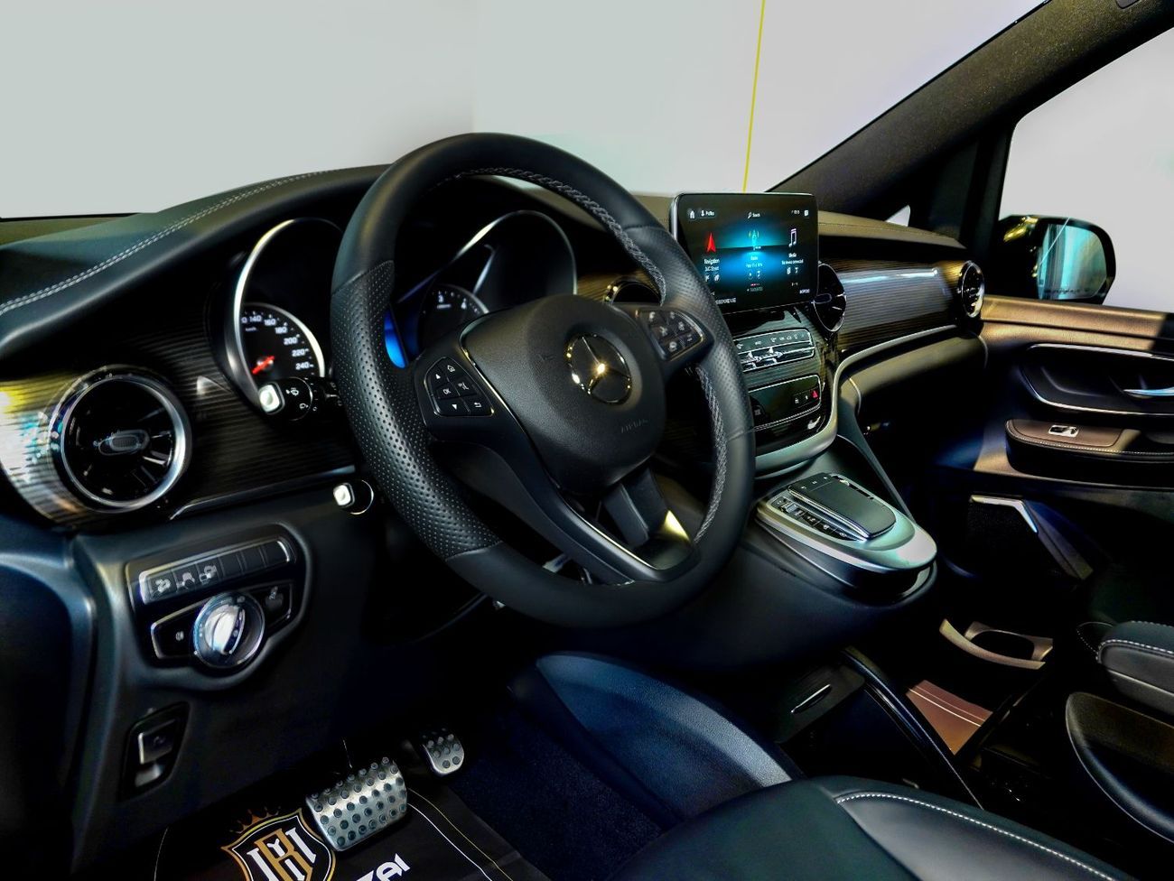 Mercedes-Benz V 220 4,990PM I BRAND NEW I MERCEDES-BENZ I V-CLASS V220 EXTRA LONG I AVANTGARDE I  with agency warranty &