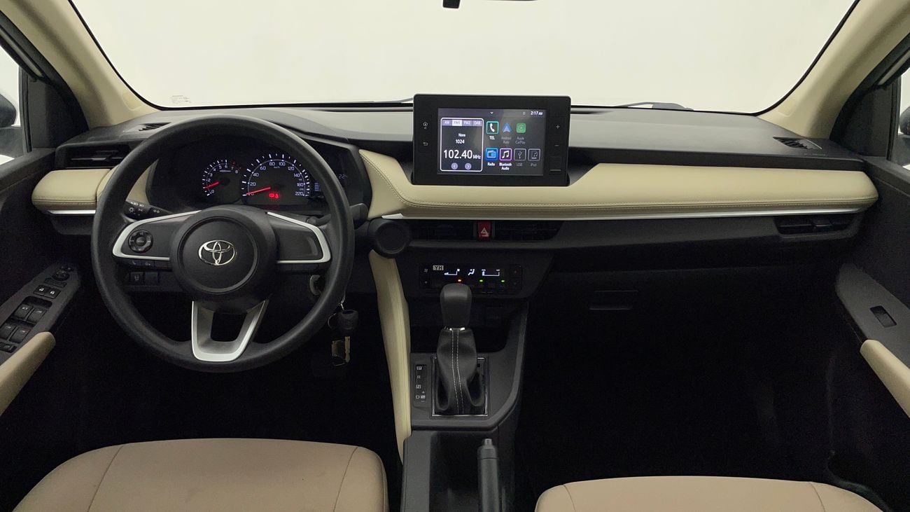 تويوتا يارس E 1.5 | بدون دفعة مقدمة | اختبار القيادة في المنزل