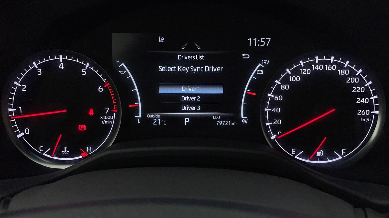 تويوتا لاند كروزر VXR 4 | بدون دفعة مقدمة | اختبار القيادة في المنزل