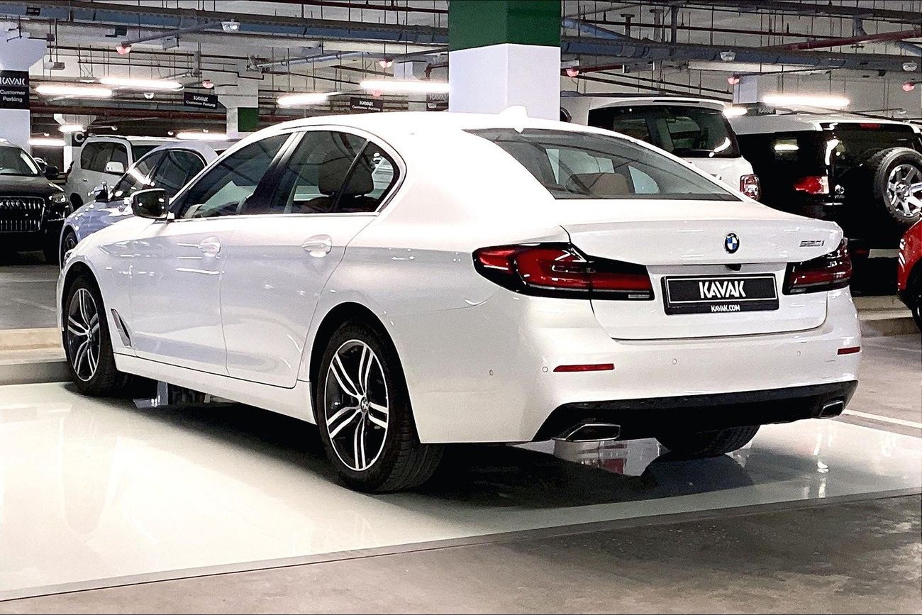 بي أم دبليو 520i Joy Edition | شامل الضمان | 0 ﺪﻔﻋﺓ ﺃﻮﻟﻯ