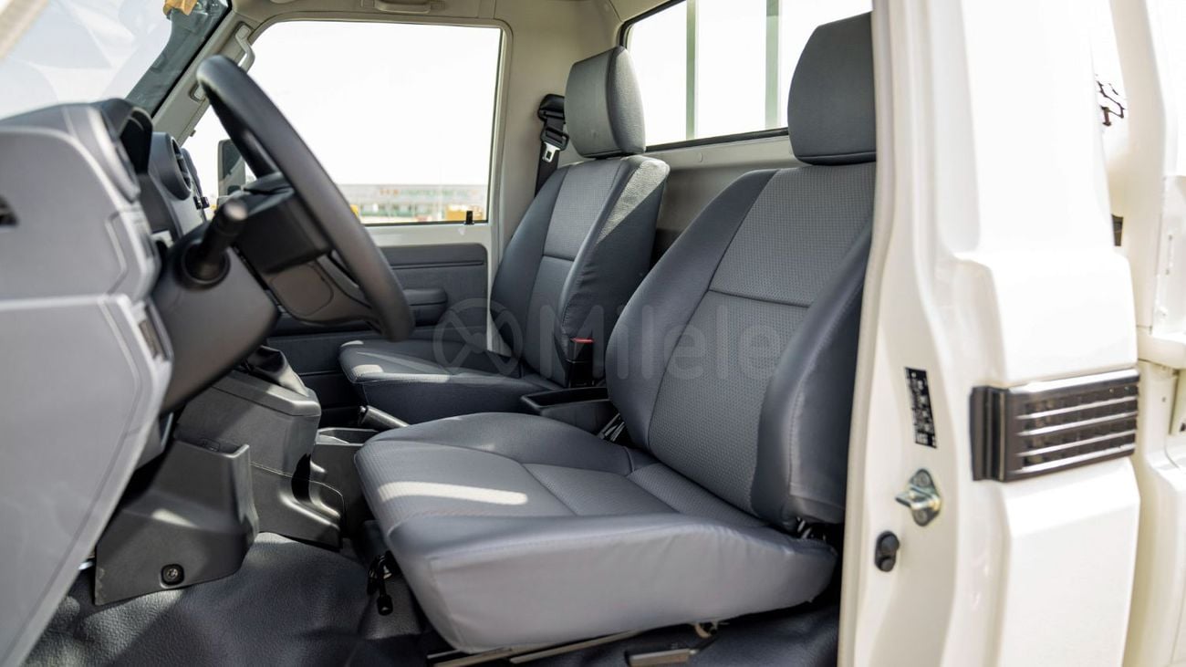 تويوتا Land Cruiser Pickup 70 LX