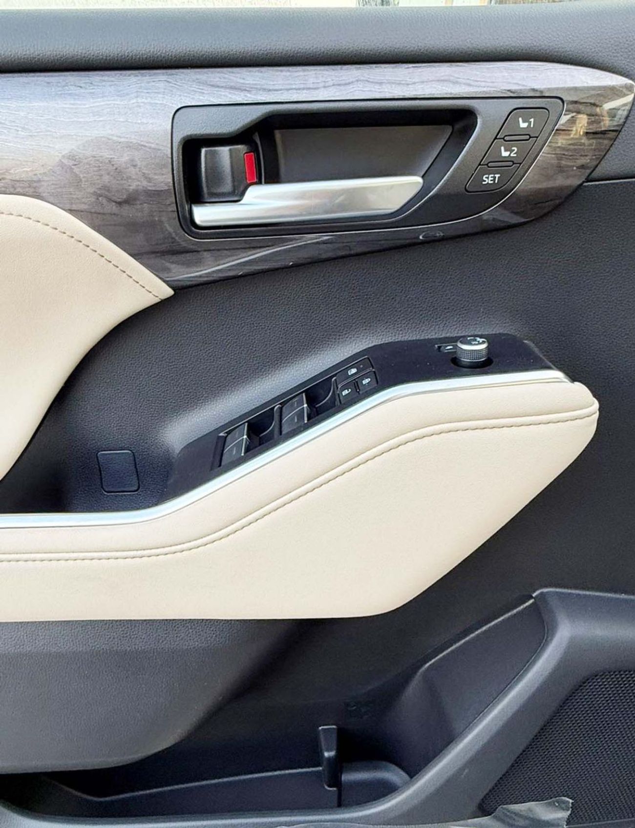 تويوتا هايلاندر 2025 MODEL TOYOTA-HIGHLANDER 2.5L HEV (LEATHER SEATS, 360 DEGREE CAMERA, PANORAMIC SUNROOF, WIRELESS