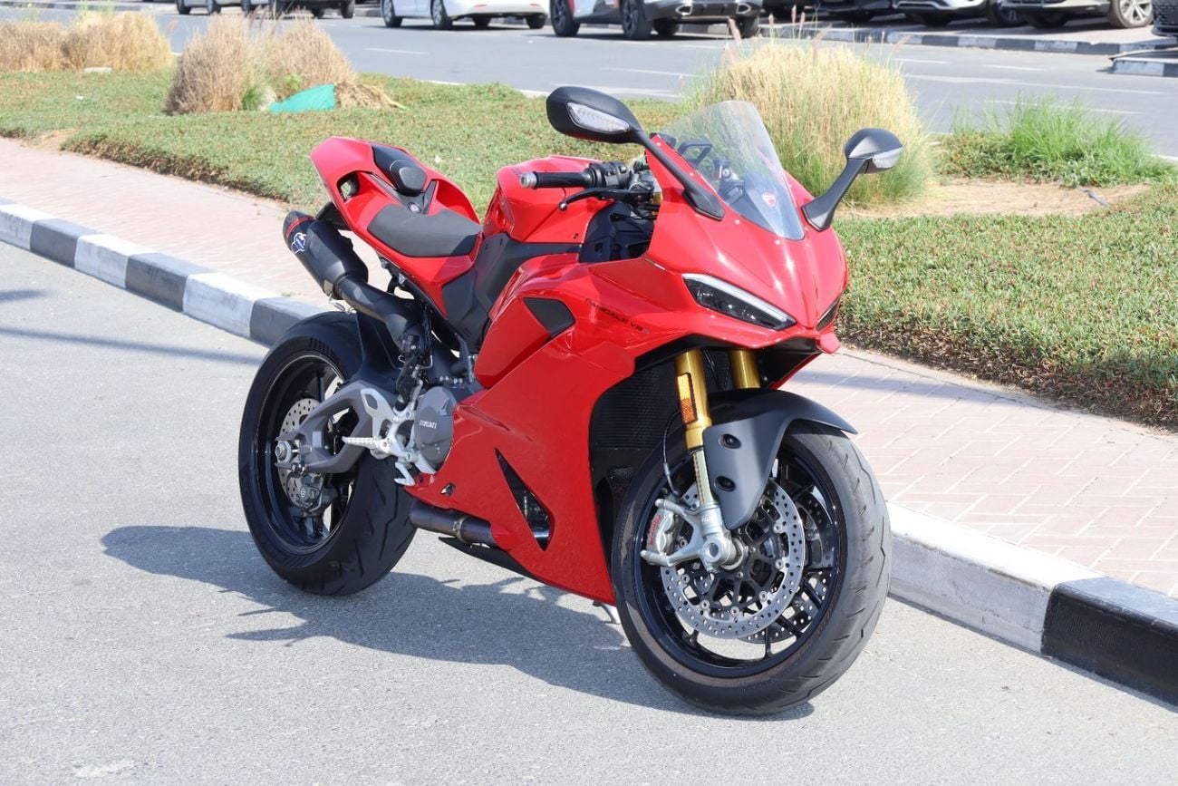 Ducati Panigale V4 S Pristine 2025 Ducati Panigale V2S | GCC | Under Warranty  Experience the peak of Italian performance