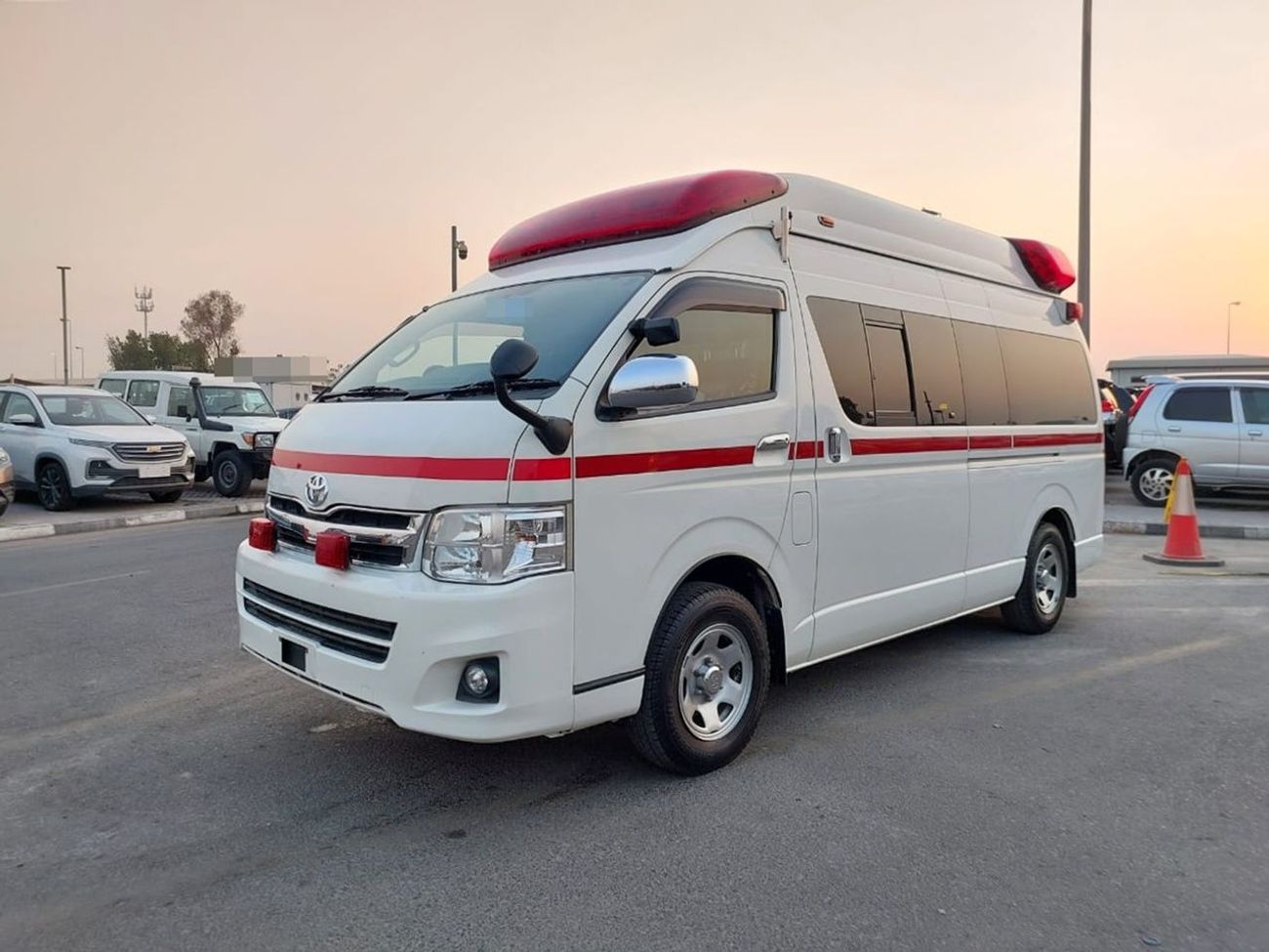 Toyota Hiace TOYOTA HIACE VAN AMBULANCE RHD 2012 MODEL 2.7 L PETROL AUTOMATIC(PM11200)