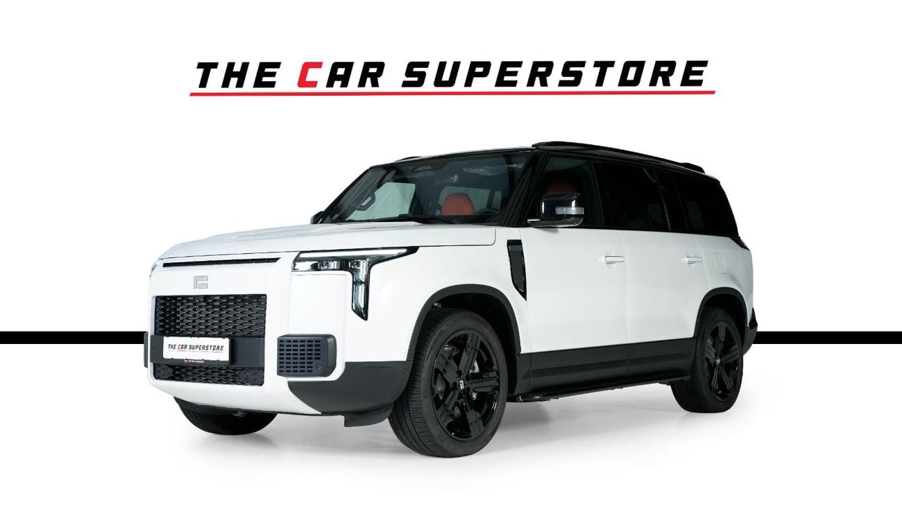 روكس 01 STD 6 Seats-Premium Leather Interior-5 Years Warranty and Service Contract-Black Contrasting Roof