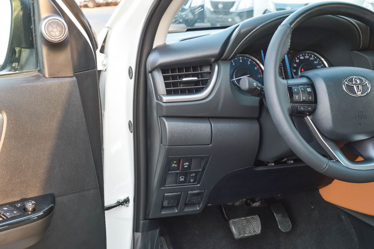 Toyota Fortuner TOYOTA FORTUNER 4.0L V6 4WD PETROL SUV 2025