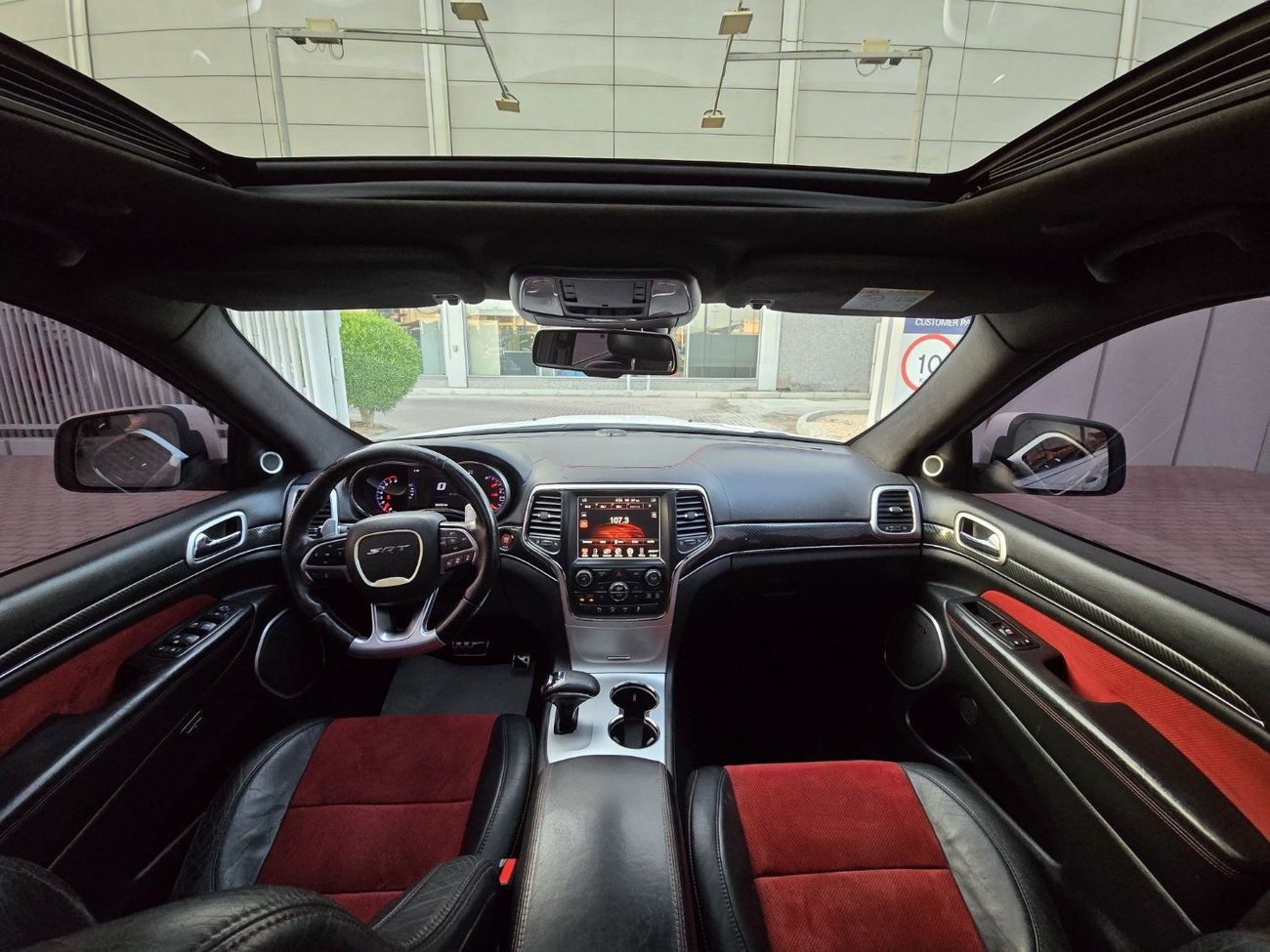 Jeep Grand Cherokee SRT8 6.4L JEEP GRAND CHEROKEE SRT V8 2015 GCC ORGINAL PAINT // ACCIDENT FREE // PERFECT CONDITION