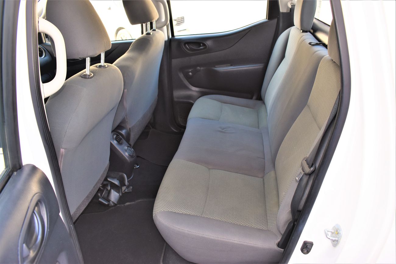 Nissan Navara AED 978 PM | 2.5L M/T 2WD GCC DEALER WARRANTY