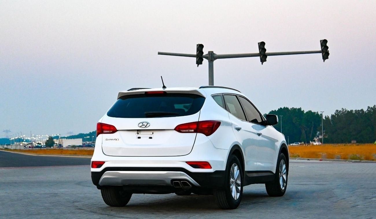 هيونداي سانتا في هيونداي سنتافي 2018 خليجي بحالة ممتازة من الداخل والخارج