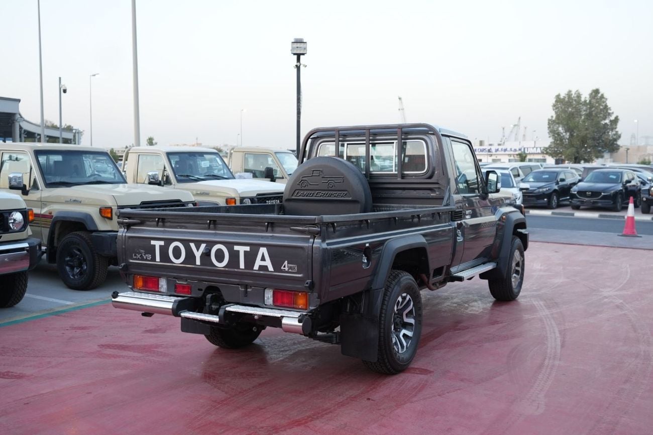 تويوتا لاند كروزر بيك آب TOYOTA LC79 PICK-UP SINGLE CABIN 4.0L V6 A/T 2026 FULL OPTION