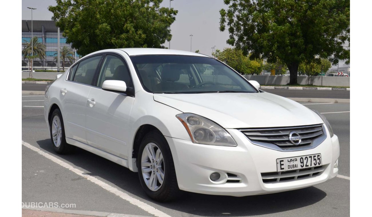 Nissan Altima Mid Range in Perfect Condition