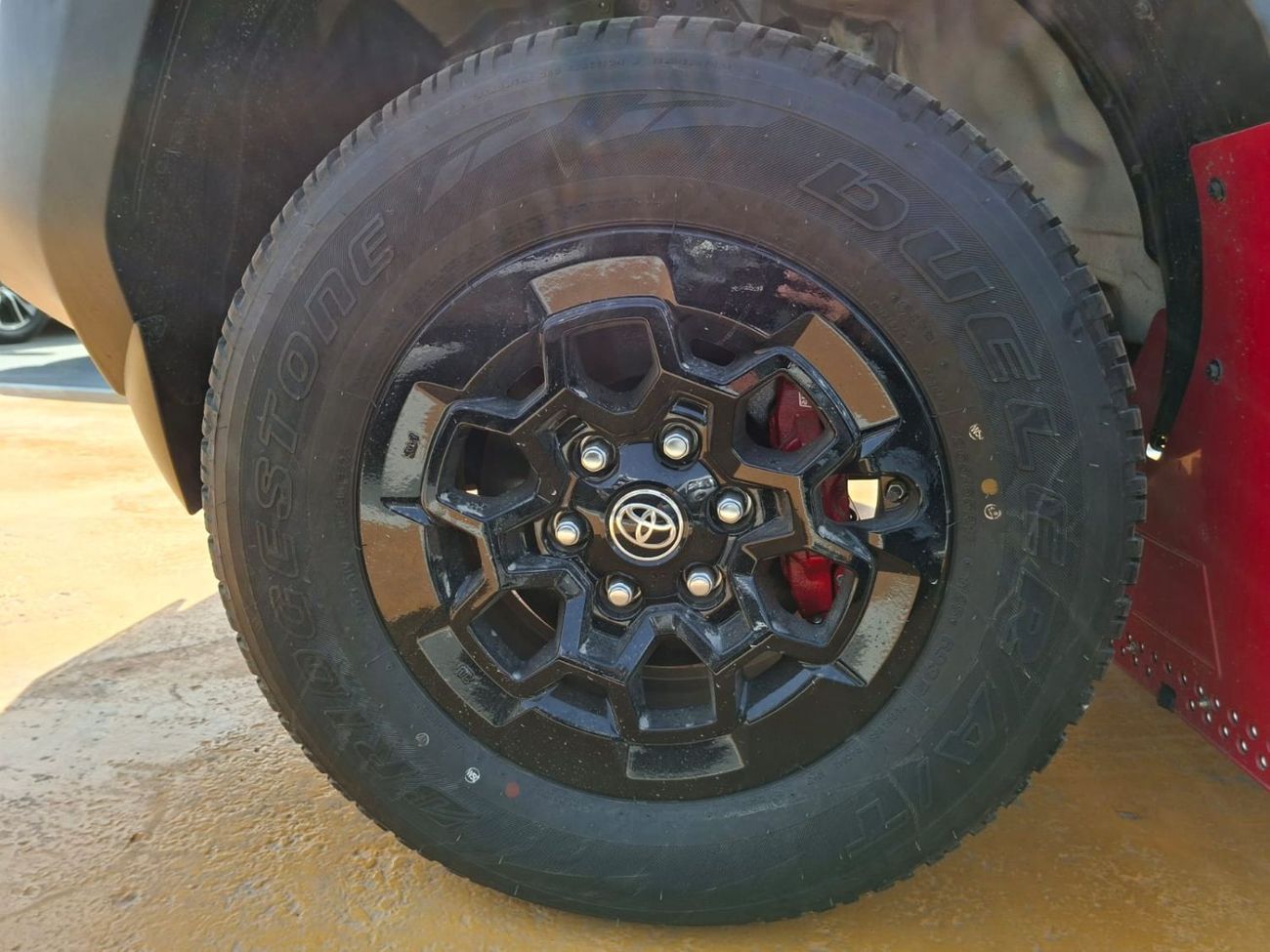 تويوتا هيلوكس GR Sport 4.0L