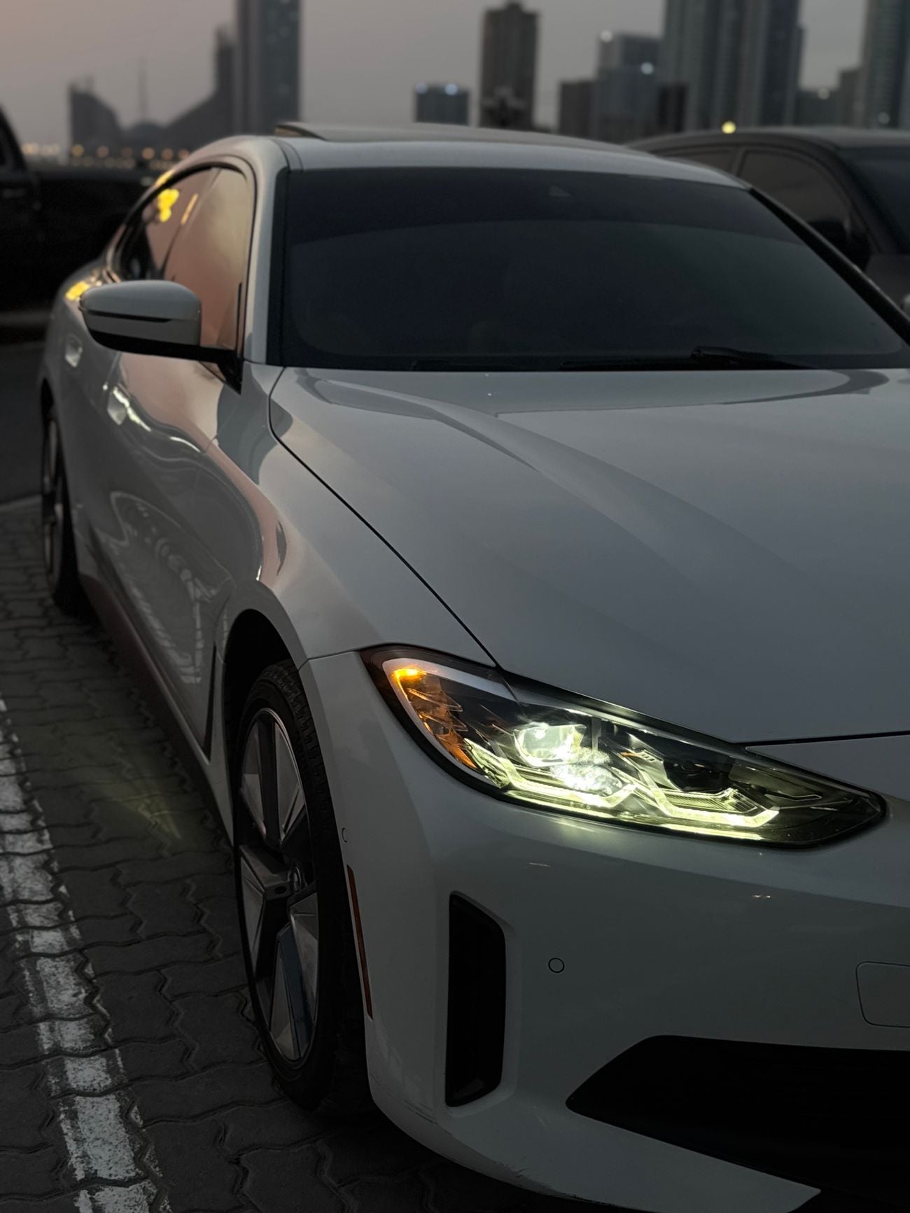 بي أم دبليو i4