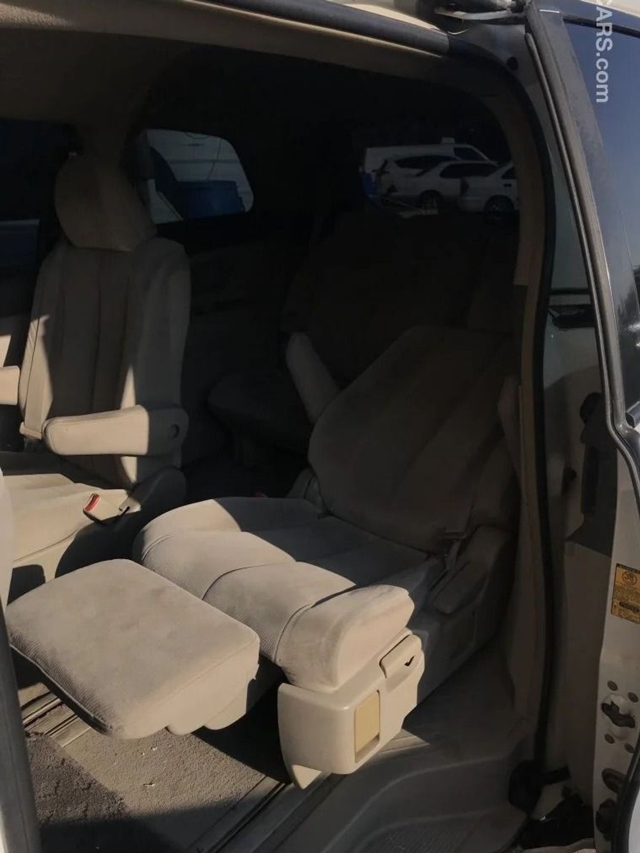 Toyota Previa mini van