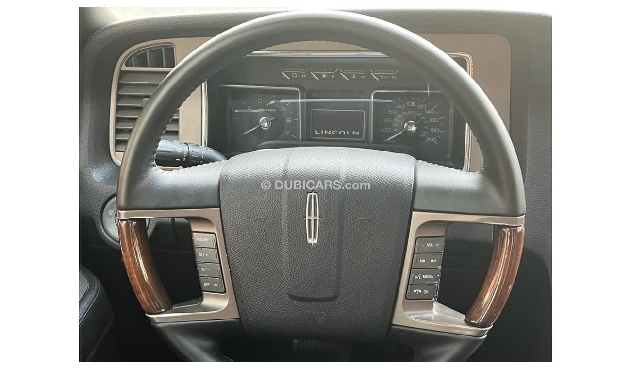 Lincoln Navigator LINCOLN NAVIGATOR GCC 2013 5.4L V8 FULL OPTION IN PERFECT CONDITION
