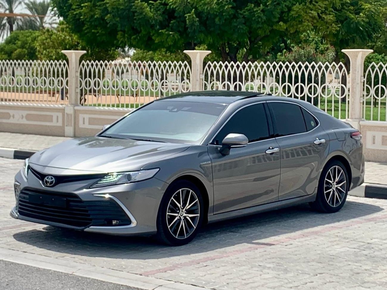 تويوتا كامري Toyota Camry SE+ 2022 - 3.5L,V6  Full Option,Panoramic, GCC Specs