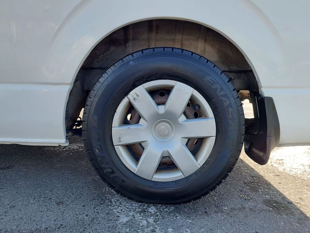 تويوتا هاياس TOYOTA HIACE COMMUTER VAN RHD 2015 MODEL 3.0 L DIESEL AUTOMATIC(PM16486)