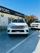 Toyota Hilux TOYOTA HILUX 2.7L PETROL BASIC OPTION WHITE 2025