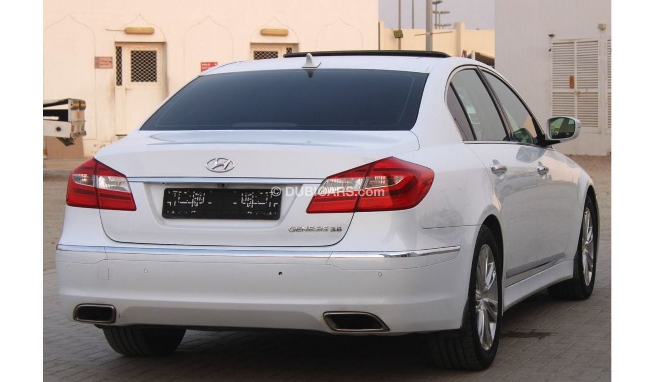 هيونداي جينيسس هيونداي جينيسيس 2014 خليجي بحالة ممتازة