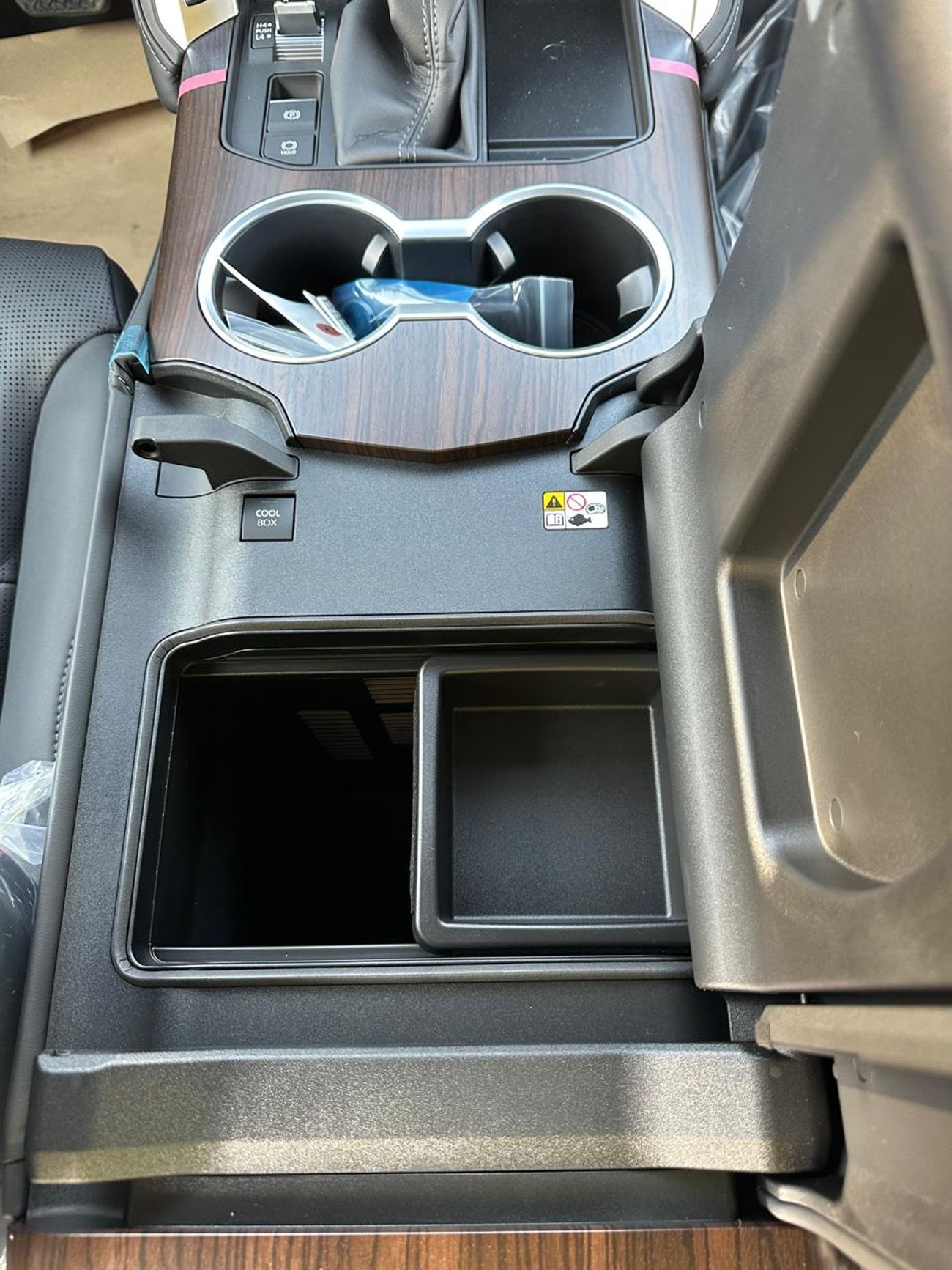 تويوتا لاند كروزر Toyota Land Cruiser VX 3.5L 2026 TT With Radar (Export Only)