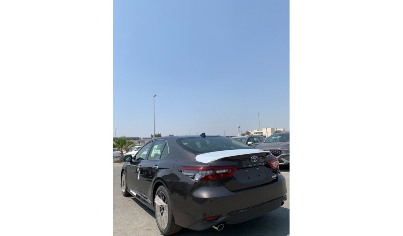 Toyota Camry Limited with GBL audio system , 3.5 L , full option , GCC spec