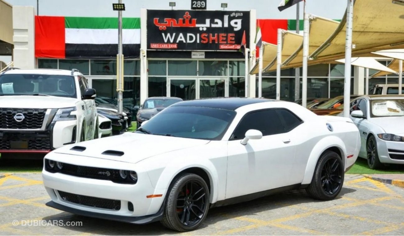 Dodge Challenger SXT *SRT WIDE BODY* Challenger SXT V6 2019/ Leather Interior/Very Good condition