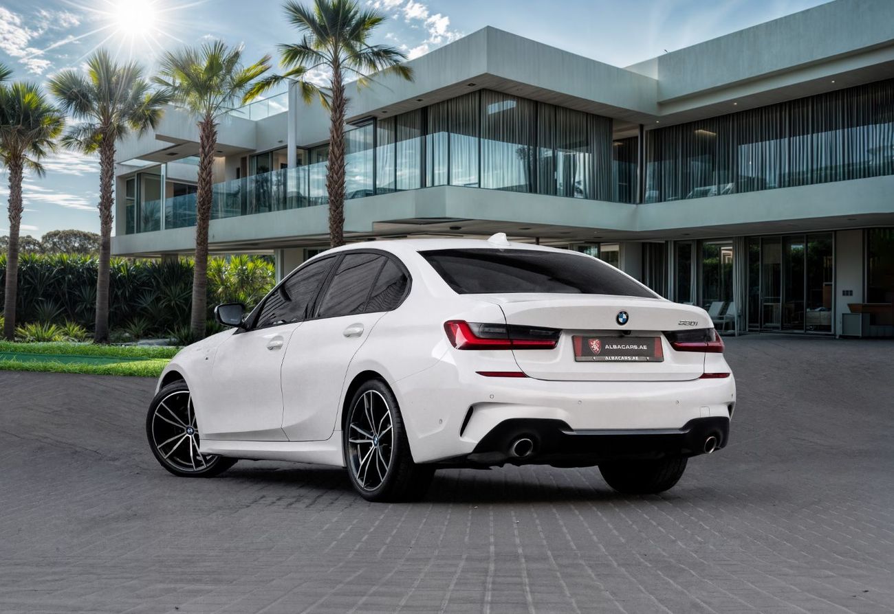 بي أم دبليو 330i 2,742 P.M  | 3-Series 330 M-Kit | 0% Downpayment | Excellent Condition!