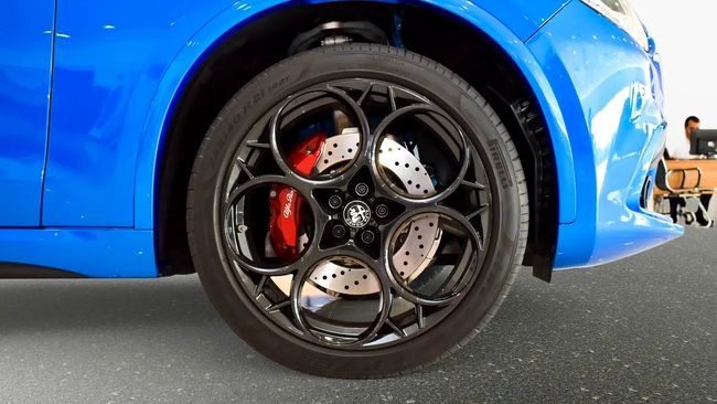 Alfa Romeo Stelvio QUADRIFOGLIO, миниатюра 20