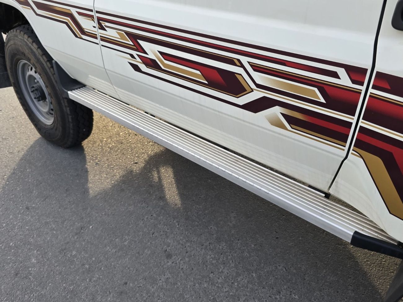 Toyota Land Cruiser 70 2024 LC76 4.5L V8 Diesel MT