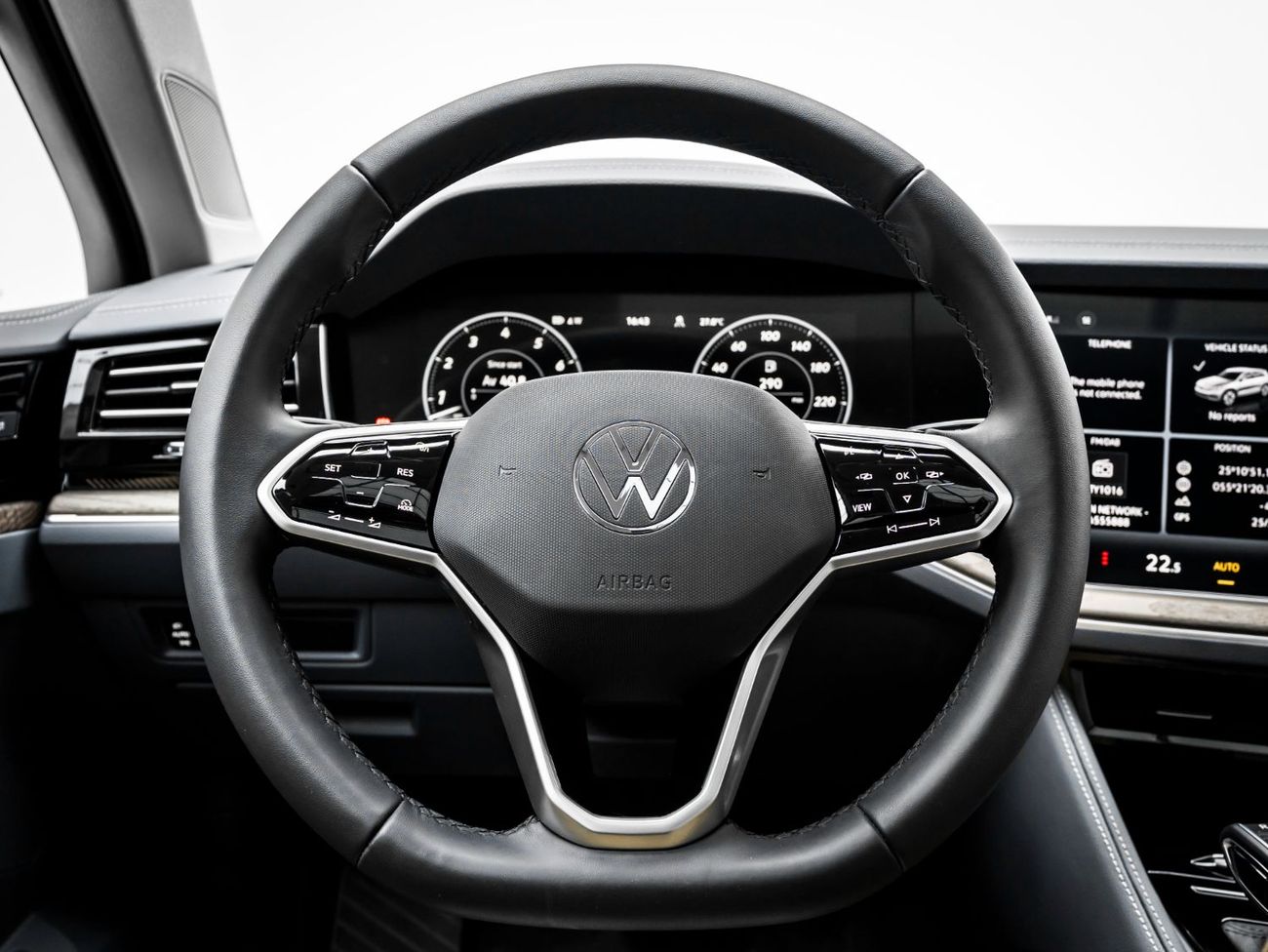 Volkswagen Touareg Comfortline 3.0L 2024 Volkswagen Touareg Comfortline, 2027 Volkswagen Warranty + Service Contract, L