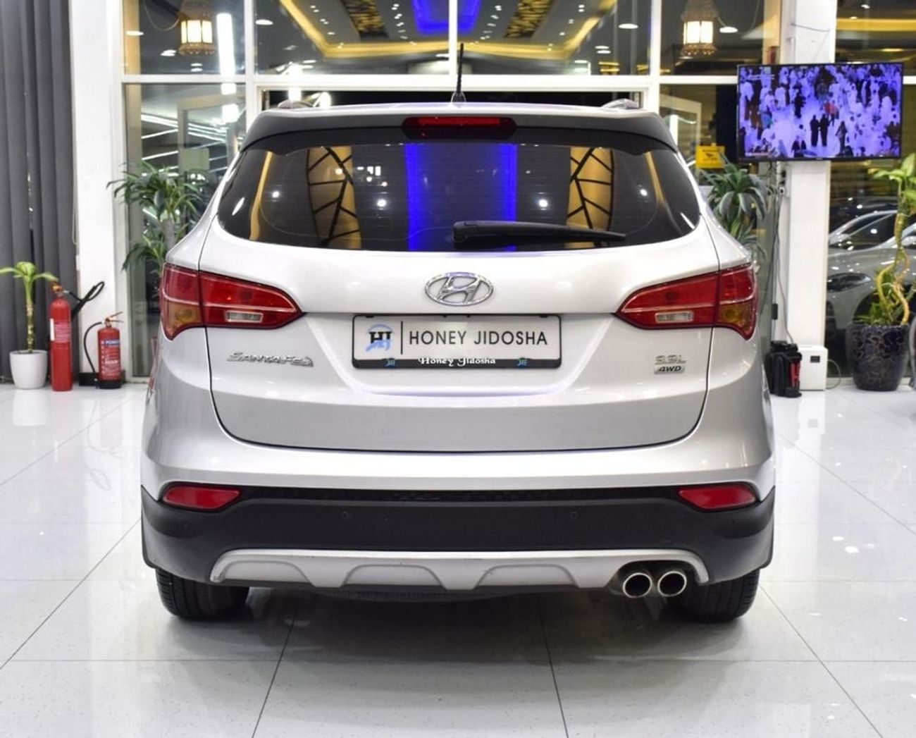 Hyundai Santa Fe EXCELLENT DEAL for our Hyundai SantaFe 4WD V6 ( 2016 Model ) in Silver Color GCC Specs