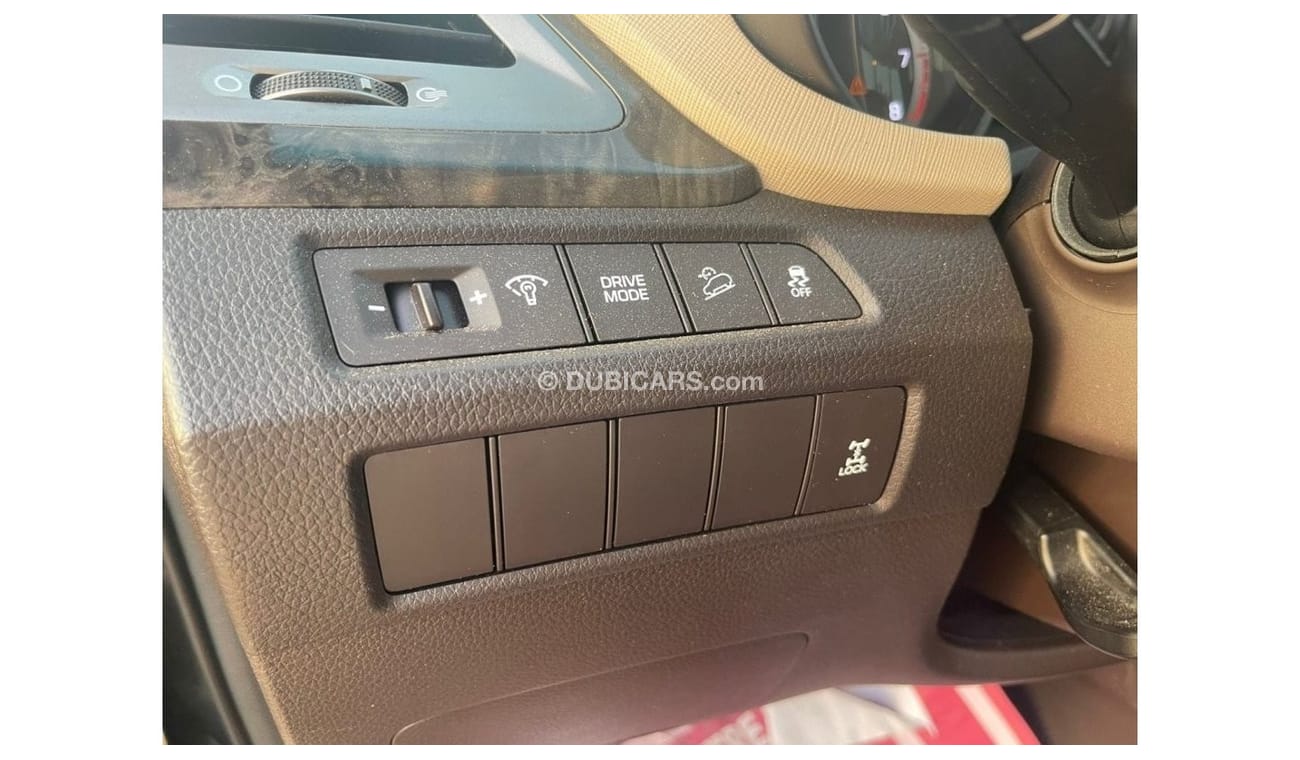 Hyundai Santa Fe 2017 HYUNDAI SANTAFE IMPORTED FROM USA VERY CLEAN CAR INSIDE AND OUT SIDE FOR MORE INFORMATION CONTA