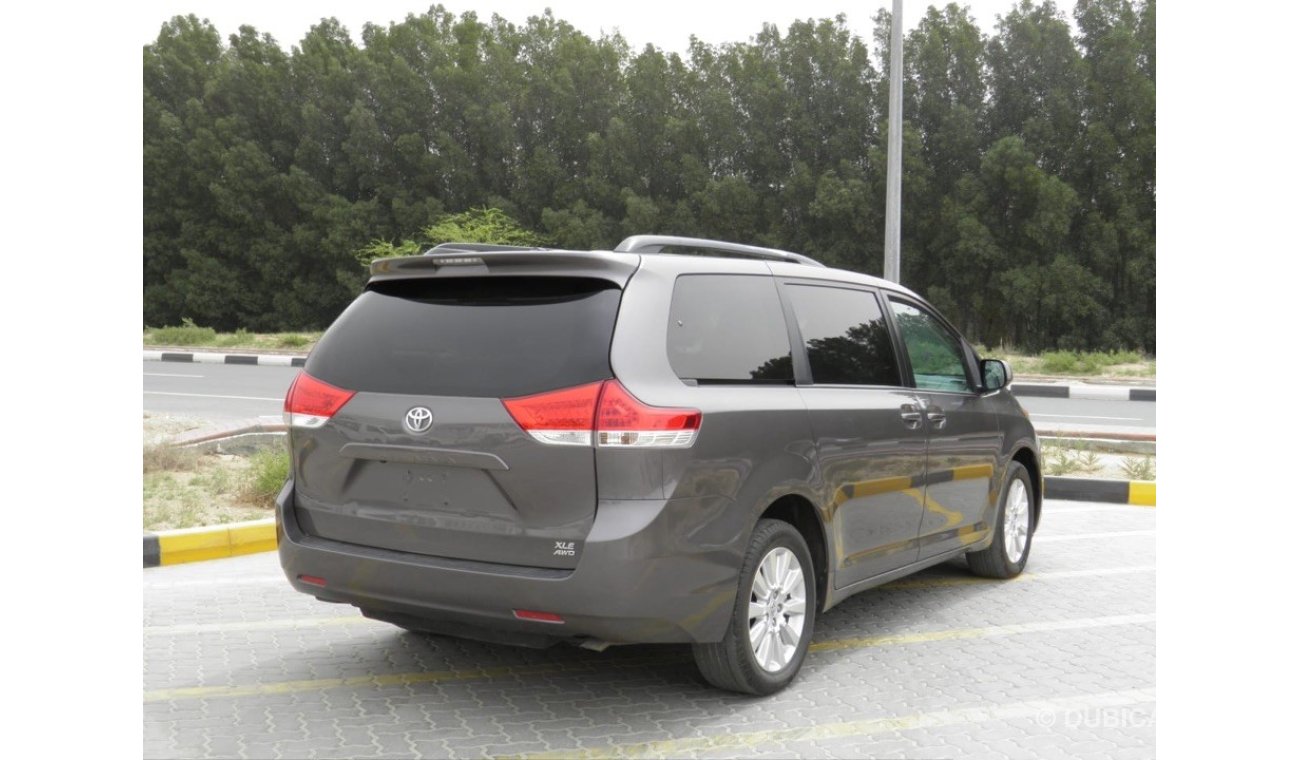 Toyota Sienna 2011 ref #139