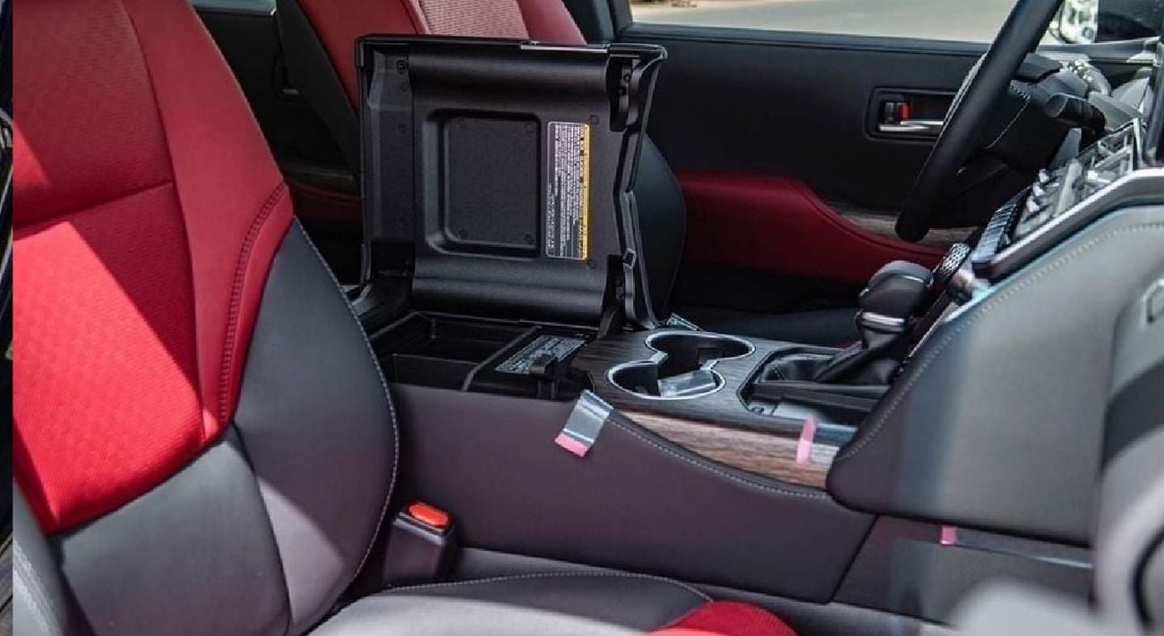 Toyota Land Cruiser 2025 VXR 3.5L TWIN TURBO PETROL ENGINE FULL OPTION