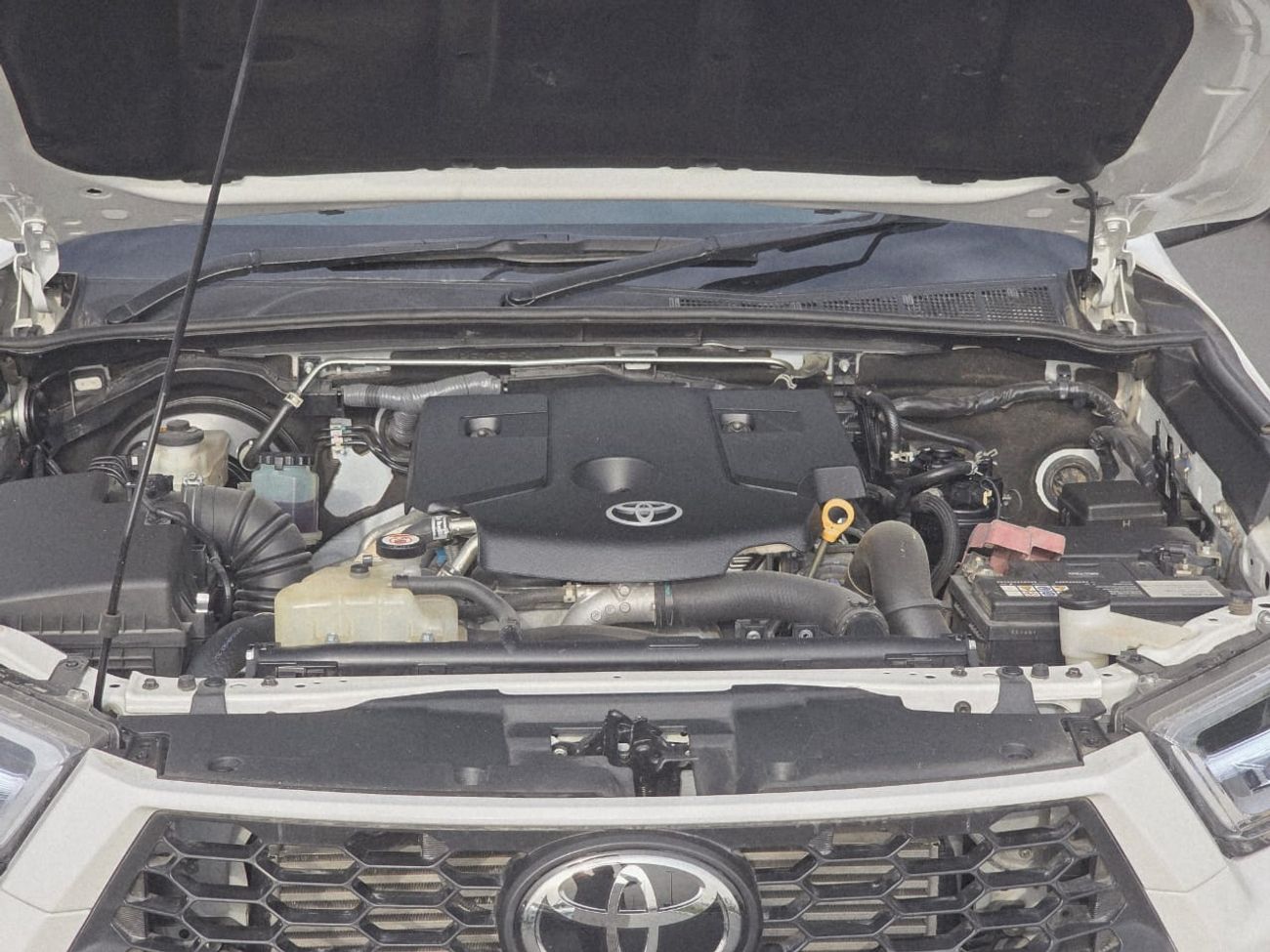 تويوتا هيلوكس diesel engine ,roght hand drive only for export available