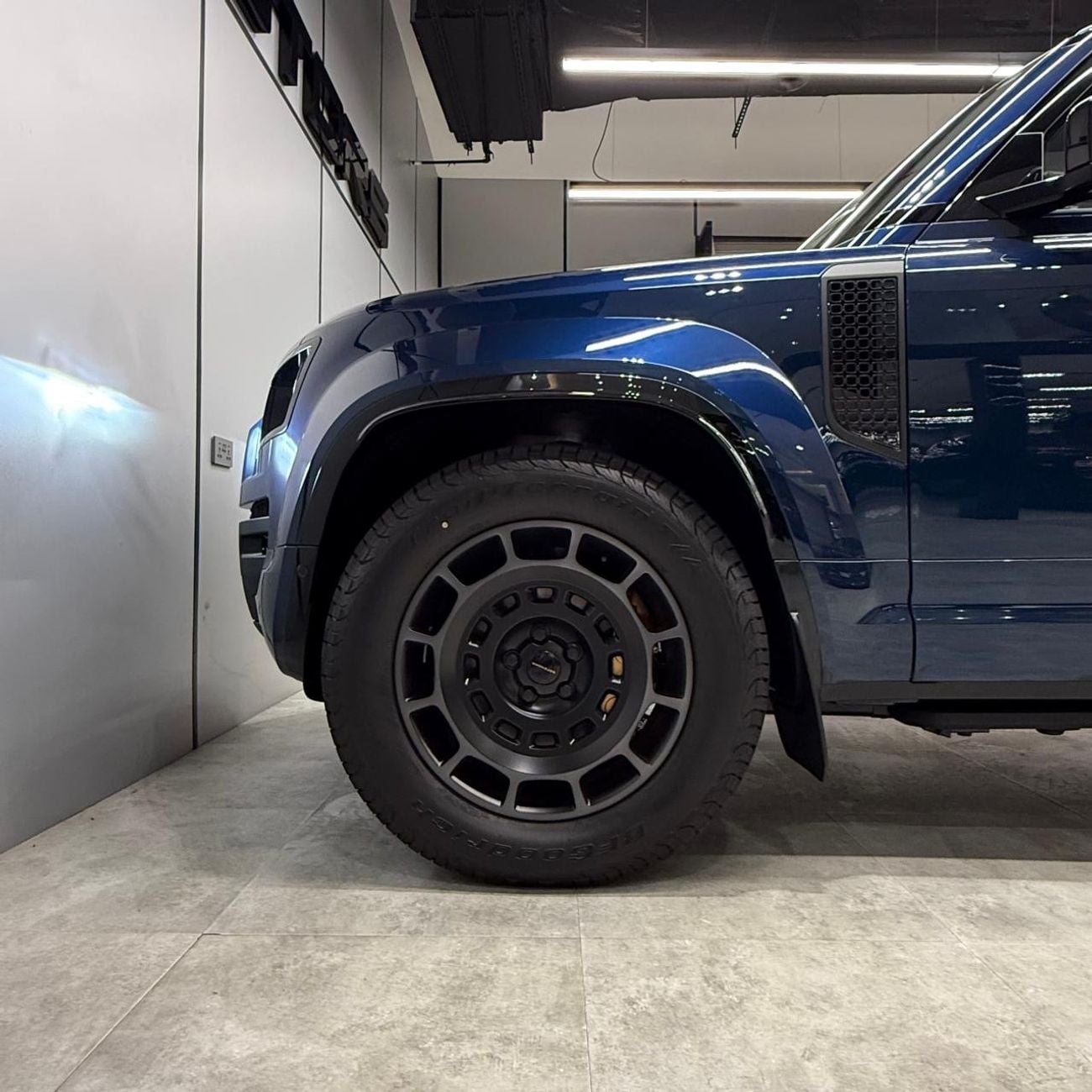 لاند روفر ديفندر OCTA P635 | GCC Specs | 5 years warranty and service