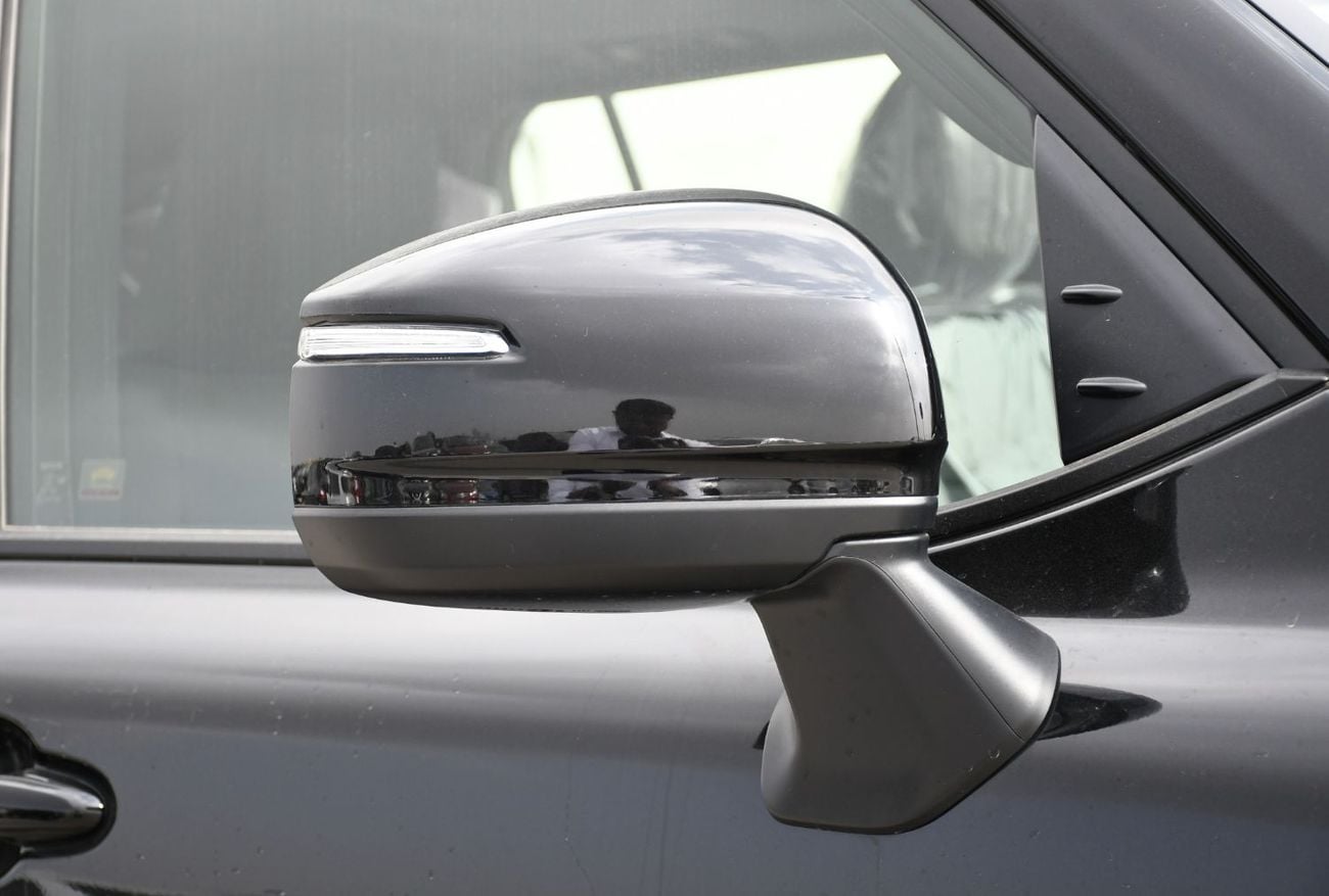 تويوتا لاند كروزر GXR 4.0L With Rader And Remote Start Engine