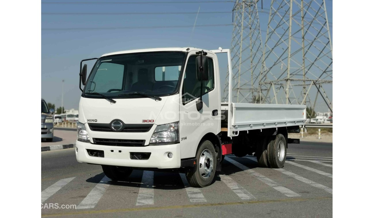 Hino 300 4.0L, DIESEL, 17.5" TYRE, KEY START, XENON HEADLIGHTS (CODE # HT300)