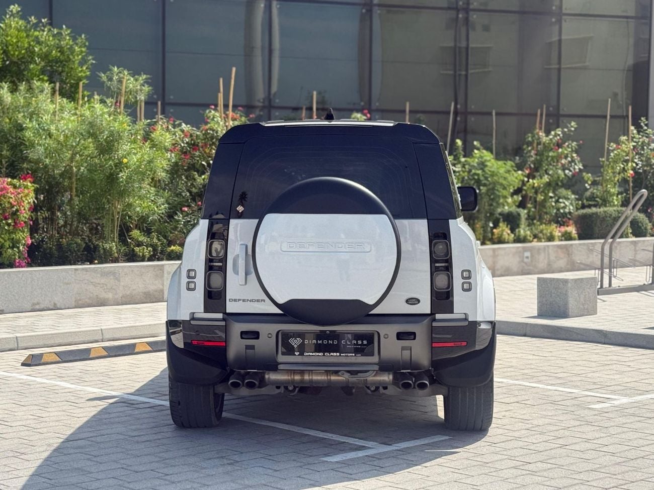 لاند روفر ديفندر 110 X P525 5.0L