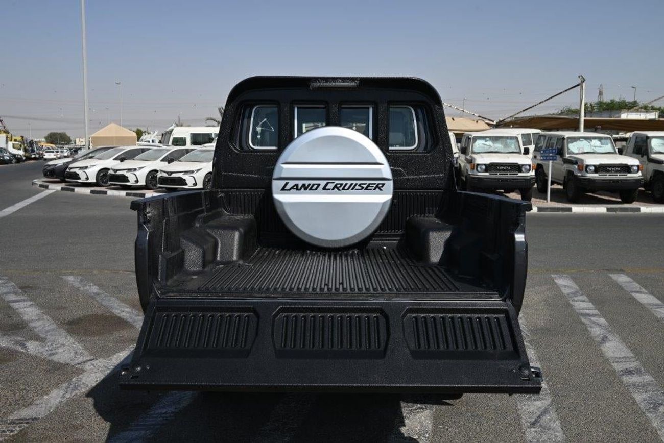 Toyota Land Cruiser Pick Up Double Cab V8 4.5L Diesel 4WD MT