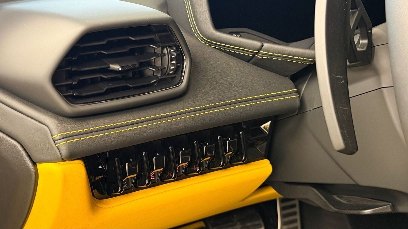 لامبورغيني هوراكان ايفو سبايدر Lamborghini Huracán EVO Spyder – V10 - 2023