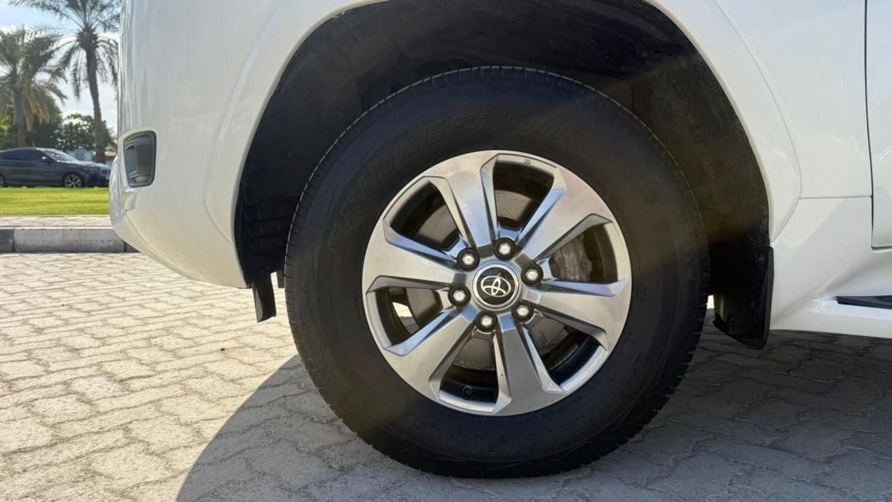 Toyota Land Cruiser Sahara export from Australia