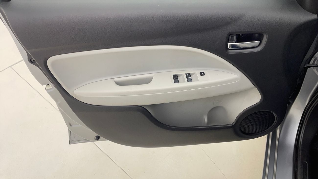 ميتسوبيشي اتراج GLX HIGHLINE 1.2 | بدون دفعة مقدمة | اختبار القيادة في المنزل