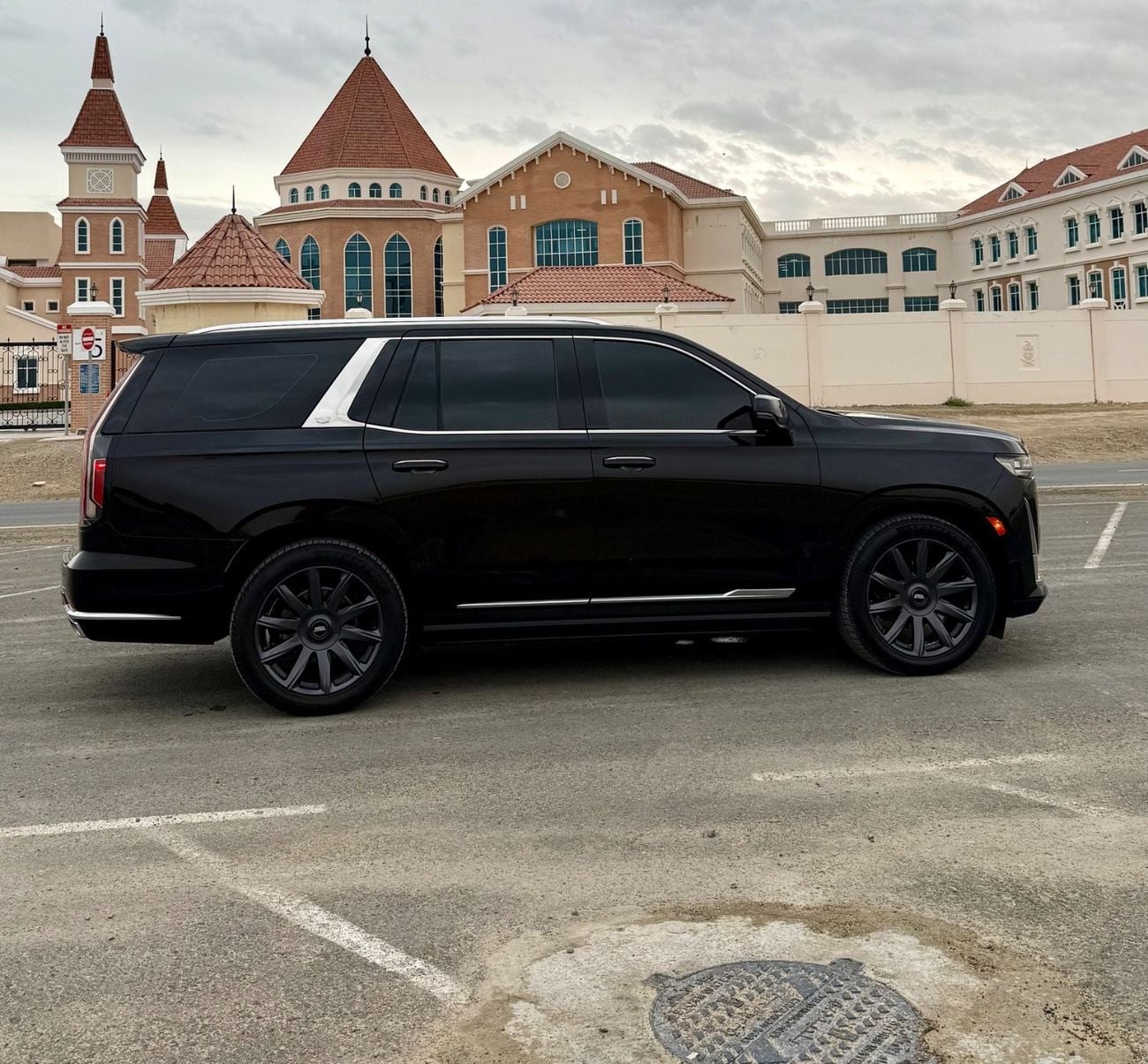 كاديلاك إسكالاد Premium Luxury Platinum 6.2L 4WD