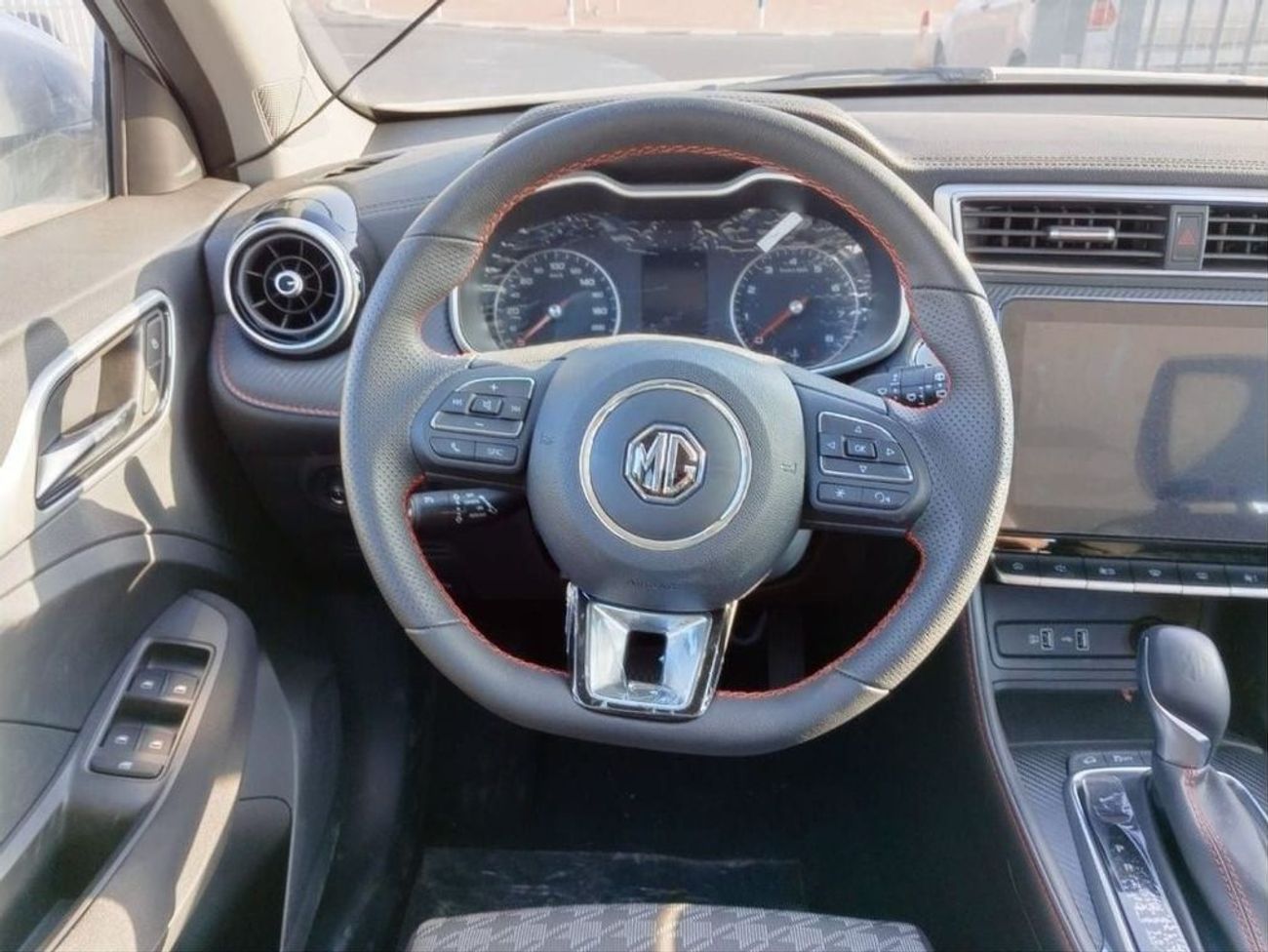 MG ZS Comfort 2025  1.5L  FWD  Petrol  SUV  silver color